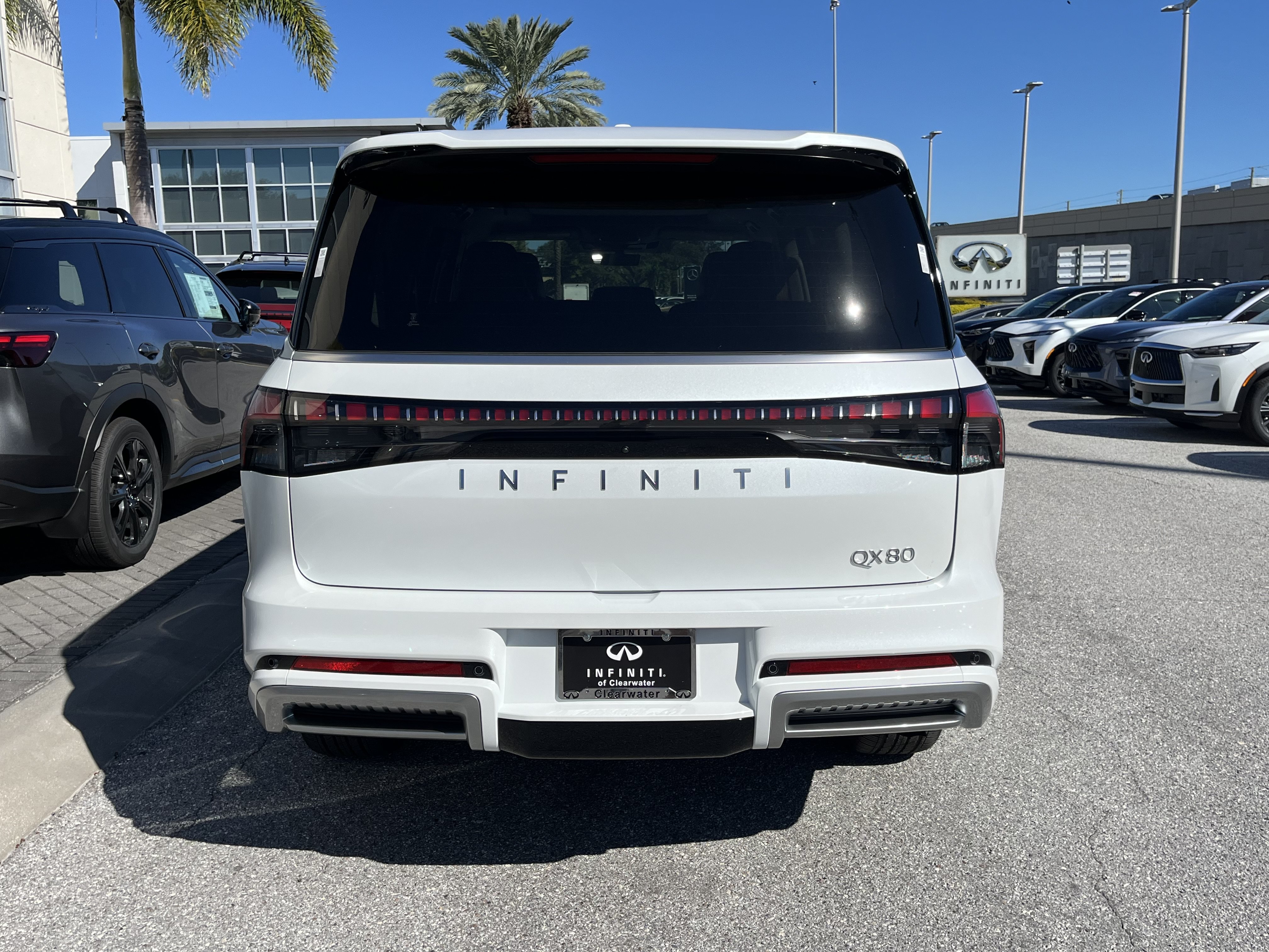 New 2027 INFINITI QX80 Luxe w/ Cargo Package RWD image 4