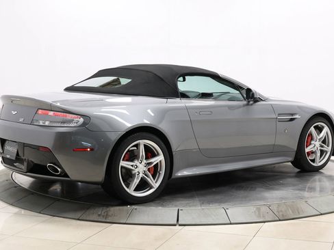 Used 2016 Aston Martin V8 Vantage S RWD image 39