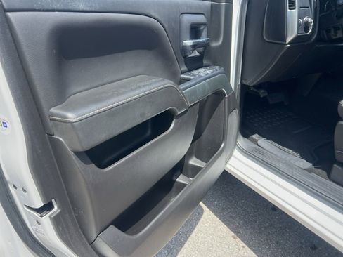 Used 2018 Chevrolet Silverado 1500 LT RWD image 31
