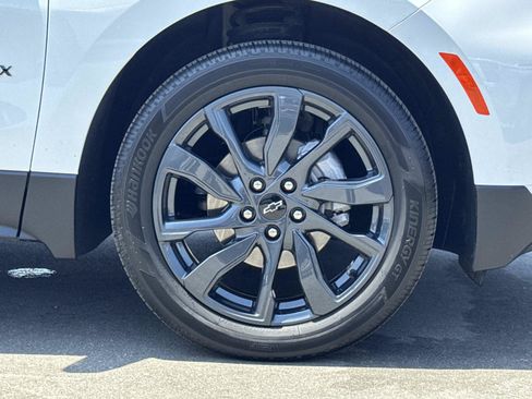 Used 2024 Chevrolet Equinox RS FWD image 33