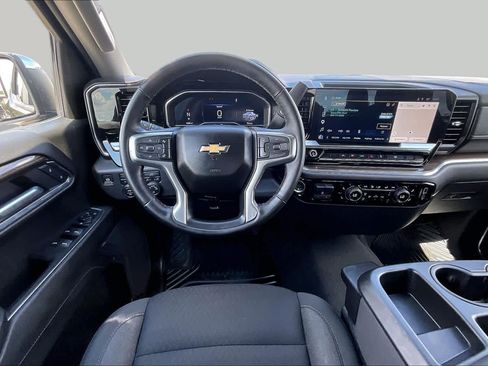 Certified 2025 Chevrolet Silverado 1500 LT AWD/4WD image 6