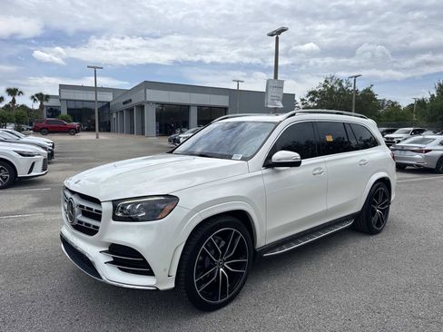 Used 2022 Mercedes-Benz GLS 580 4MATIC image 7