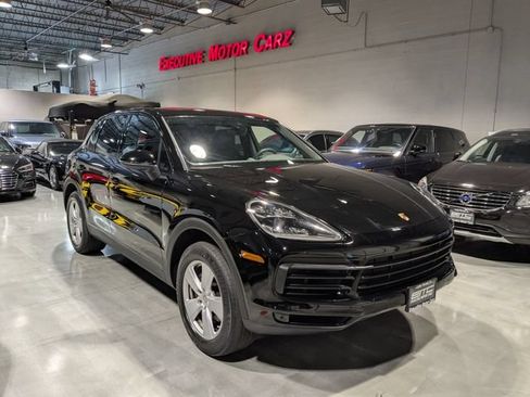 Used 2019 Porsche Cayenne AWD/4WD image 1
