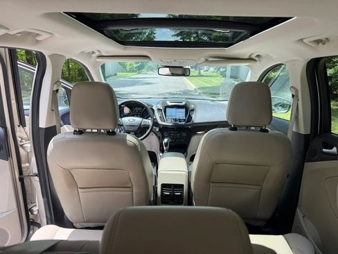 Used 2018 Ford Escape Titanium w/ Ford Safe & Smart Package FWD image 15