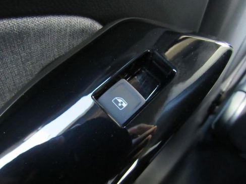 Used 2023 Volkswagen ID.4 2WD image 28