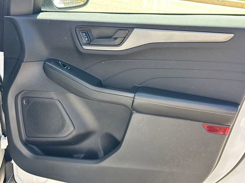 Used 2023 Ford Escape FWD image 14