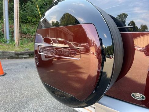 Used 2023 Land Rover Defender 130 First Edition image 47