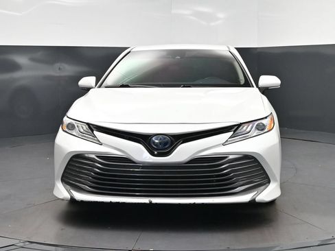 Used 2020 Toyota Camry XLE FWD image 10