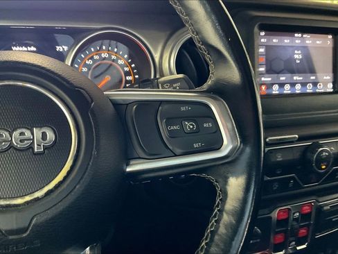Used 2020 Jeep Wrangler Unlimited Sahara AWD/4WD image 9