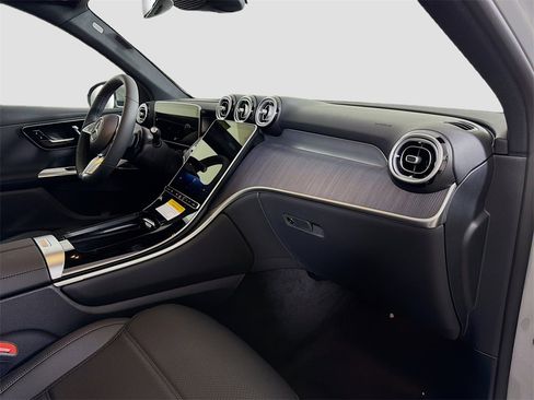 New 2026 Mercedes-Benz GLC 300 GLC 300 image 32