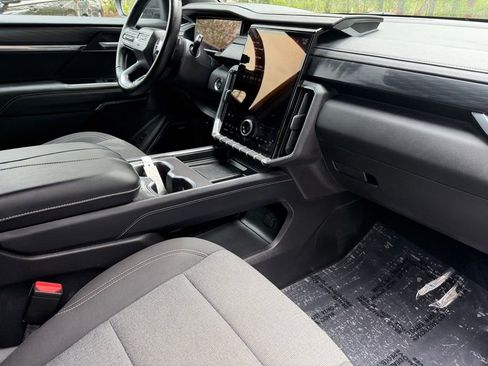 Used 2025 GMC Acadia Elevation image 11