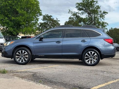 Used 2017 Subaru Outback 3.6R Limited AWD/4WD image 3