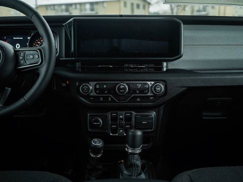 New 2026 Jeep Gladiator Sport image 15