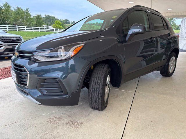 Used 2022 Chevrolet Trax LT w/ LT Convenience Package AWD/4WD image 9
