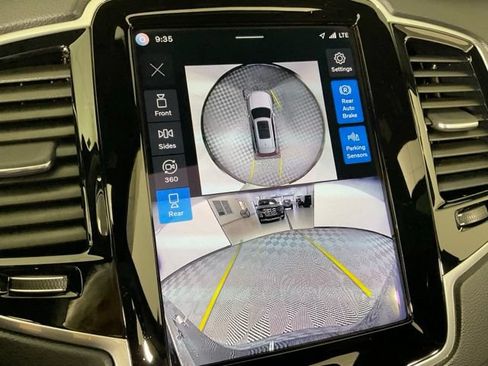 Certified 2024 Volvo XC90 T8 Ultimate AWD/4WD image 11