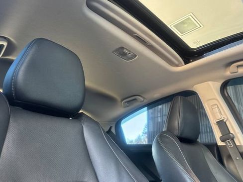 Used 2022 Honda HR-V EX-L image 13