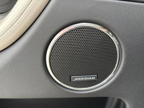 Used 2025 Land Rover Discovery Sport Dynamic SE image 31