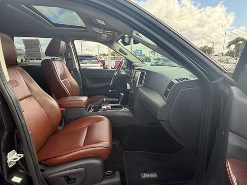 Used 2009 Jeep Grand Cherokee Overland AWD/4WD image 14