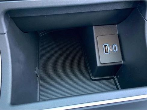 Used 2022 Ford Edge SE w/ Black Appearance Package image 30