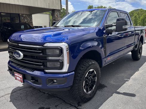 Used 2026 Ford F250 Platinum w/ Tremor Off-Road Package AWD/4WD image 2