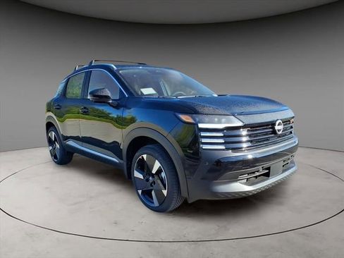 New 2026 Nissan Kicks SR w/ Cold Weather Package image 10