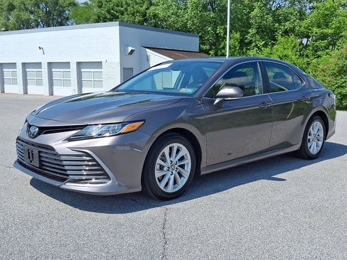 Certified 2024 Toyota Camry LE FWD image 3