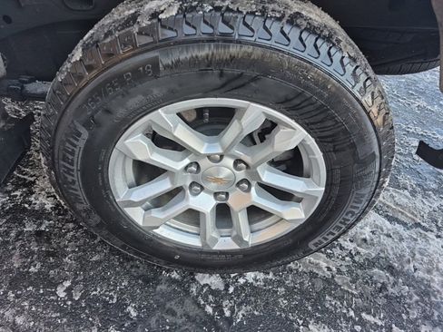 Used 2024 Chevrolet Silverado 1500 LT image 9