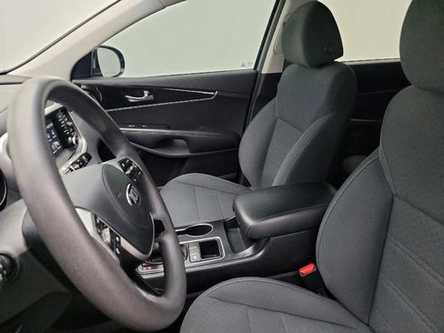 Used 2020 Kia Sorento LX image 17