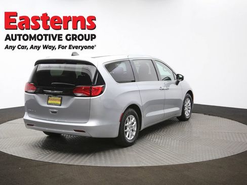 Used 2023 Chrysler Voyager LX FWD image 39