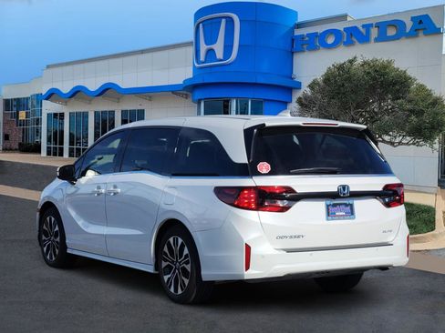 New 2026 Honda Odyssey Elite image 4