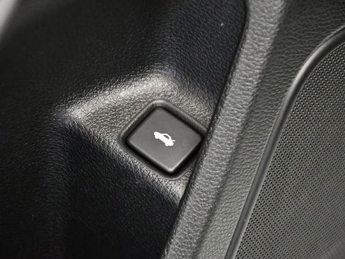 Used 2020 Honda Civic Touring image 34