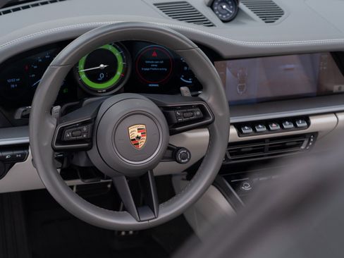 Used 2023 Porsche 911 Targa 4S image 21