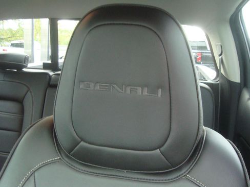Used 2020 GMC Canyon Denali image 10