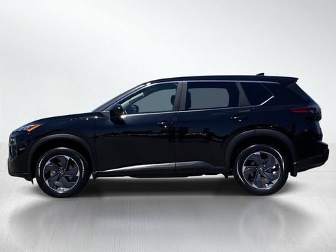 Used 2025 Nissan Rogue SV FWD image 2