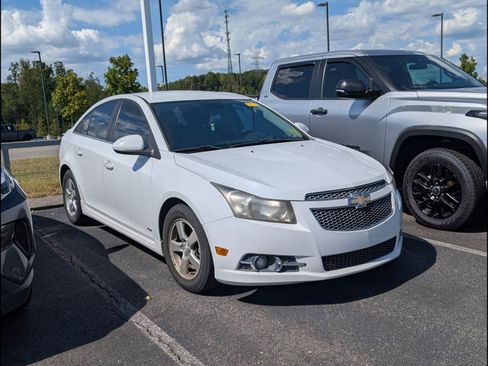 Used 2013 Chevrolet Cruze LT w/ RS Package FWD image 2