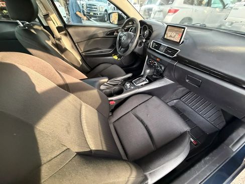 Used 2016 MAZDA MAZDA3 i Sport FWD image 29