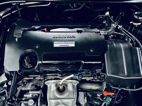 Used 2017 Honda Accord Sport image 15