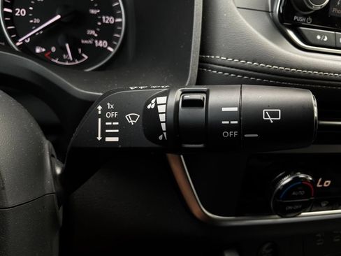 Used 2026 Nissan Rogue SV FWD image 39