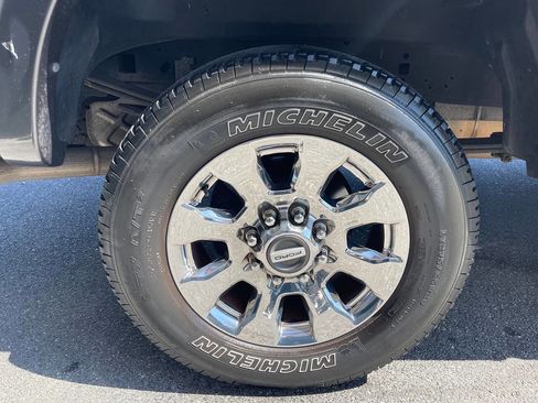 Used 2017 Ford F250 Lariat w/ Lariat Ultimate Package image 13