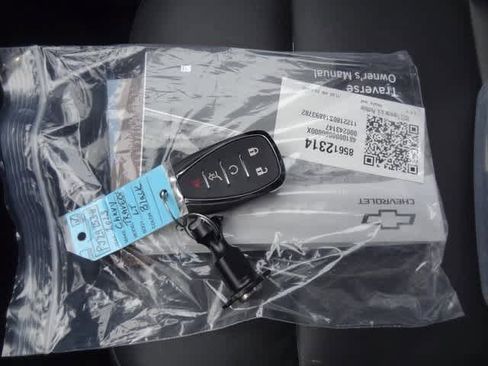 Used 2023 Chevrolet Traverse LT image 37