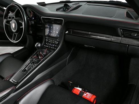 Used 2019 Porsche 911 Speedster image 21