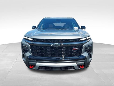 New 2027 Chevrolet Traverse Z71 w/ Enhanced Driving Package AWD/4WD image 8