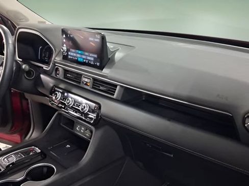 Used 2025 Honda Pilot Touring image 21