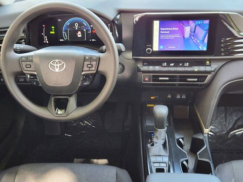 Used 2026 Toyota Camry LE w/ Convenience Package FWD image 25