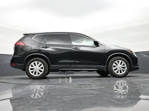 Used 2020 Nissan Rogue S image 25