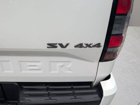Used 2023 Nissan Frontier SV w/ SV Convenience Package AWD/4WD image 16