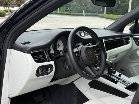Used 2026 Porsche Macan S AWD/4WD image 4