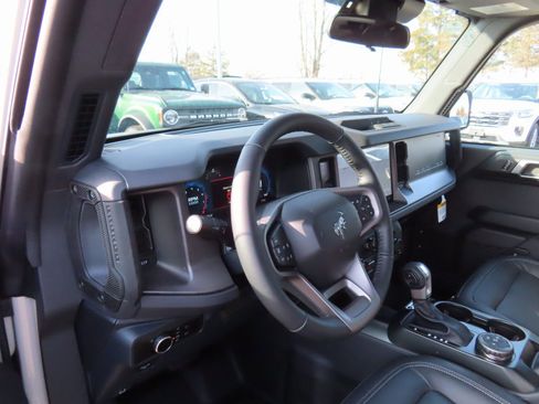 New 2025 Ford Bronco Big Bend image 9