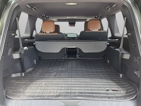 Used 2025 Lexus GX 550 w/ Accessory Package (2T) AWD/4WD image 26