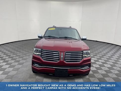Used 2017 Lincoln Navigator Reserve AWD/4WD image 2